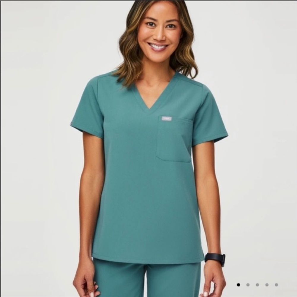 HYDROGREEN Figs Catarina One-Pocket Scrub Top - S